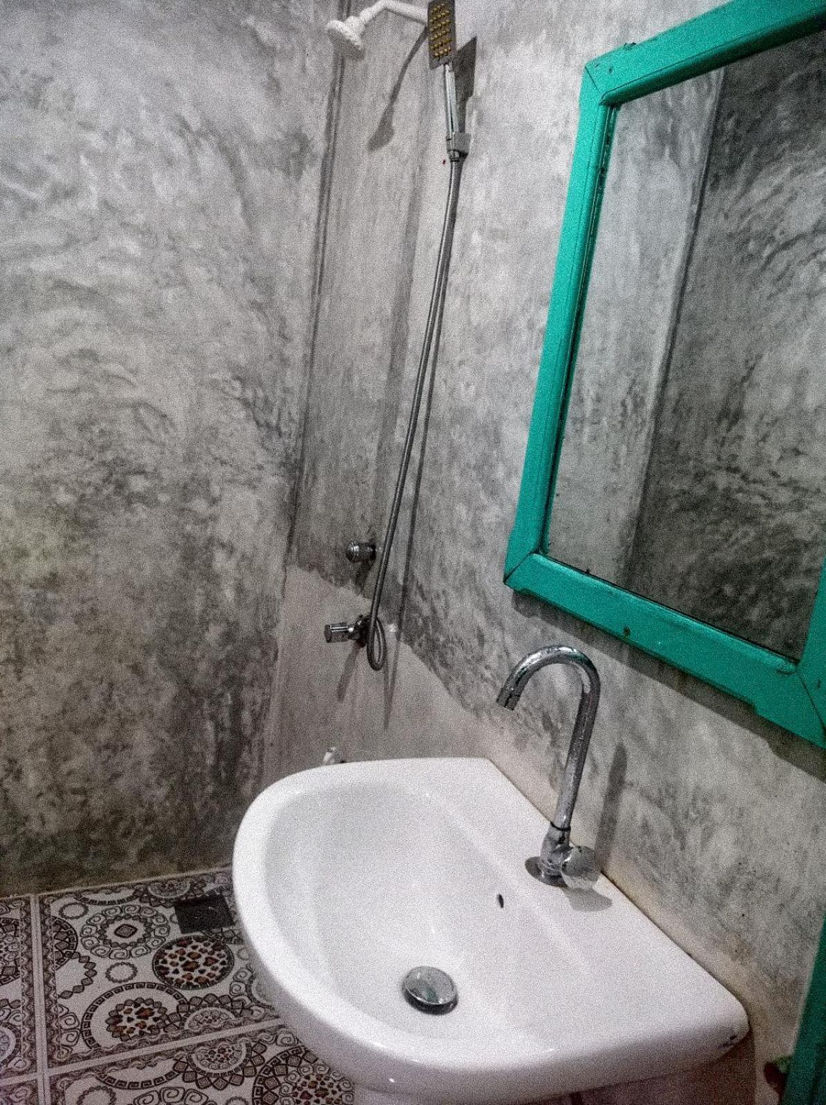 Lazy Monkey Surfhostel - Sri Lanka ディックウェラ エクステリア 写真